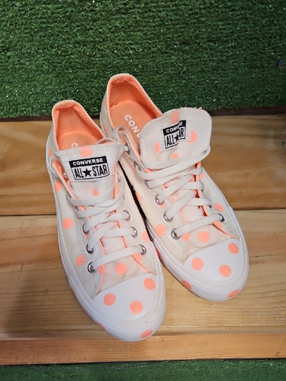 Converse White Canvas Sneakers with Coral Polka Dots - Picture 4 of 7